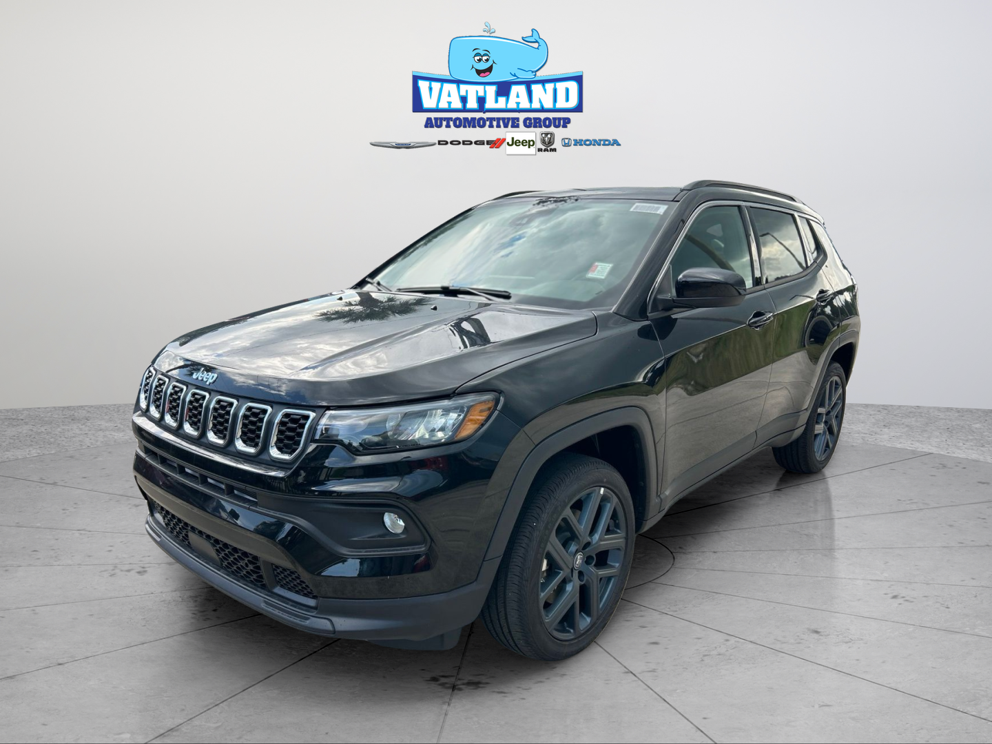New 2026 Diamond Black Crystal Pearl-Coat Exterior Paint Jeep Latitude image 20