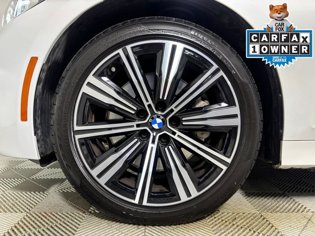 Used 2025 White Metallic BMW 330i xDrive image 28