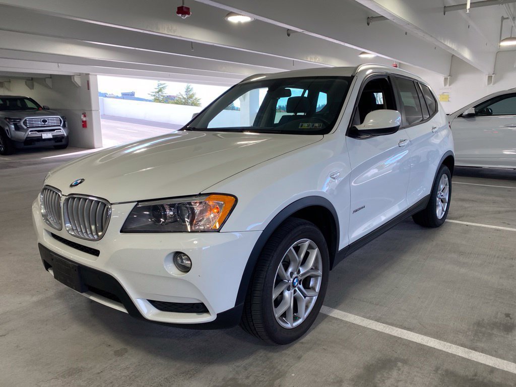 Used 2014 Alpine White BMW xDrive35i image 1