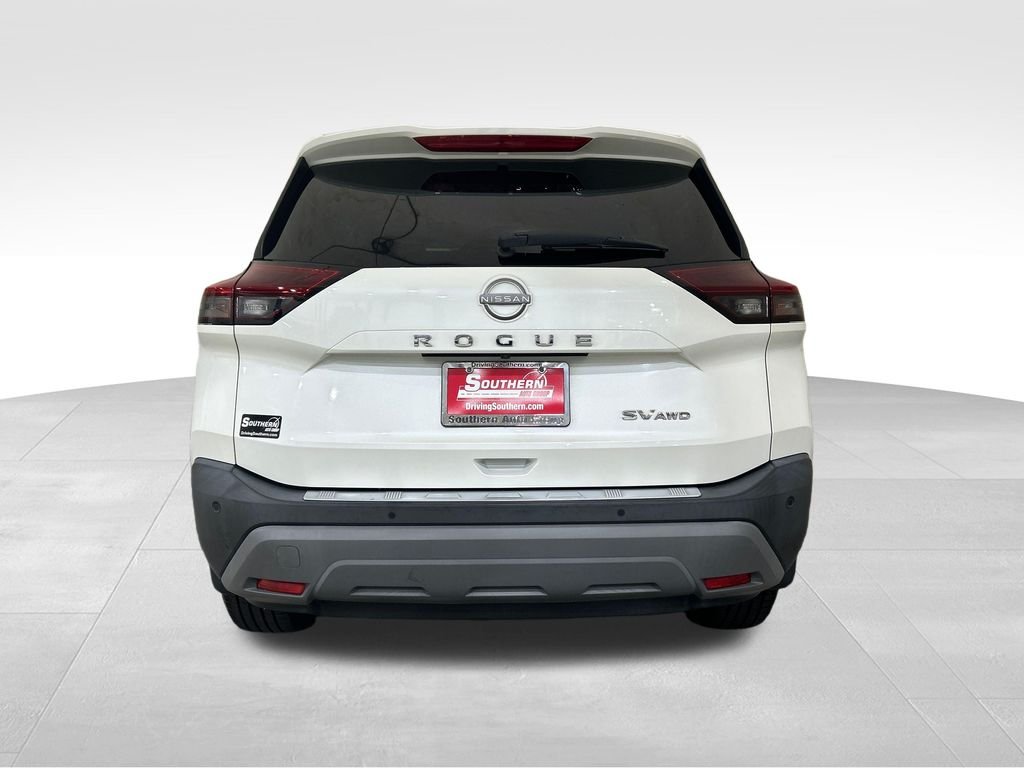 Used 2023 White Nissan SV image 4