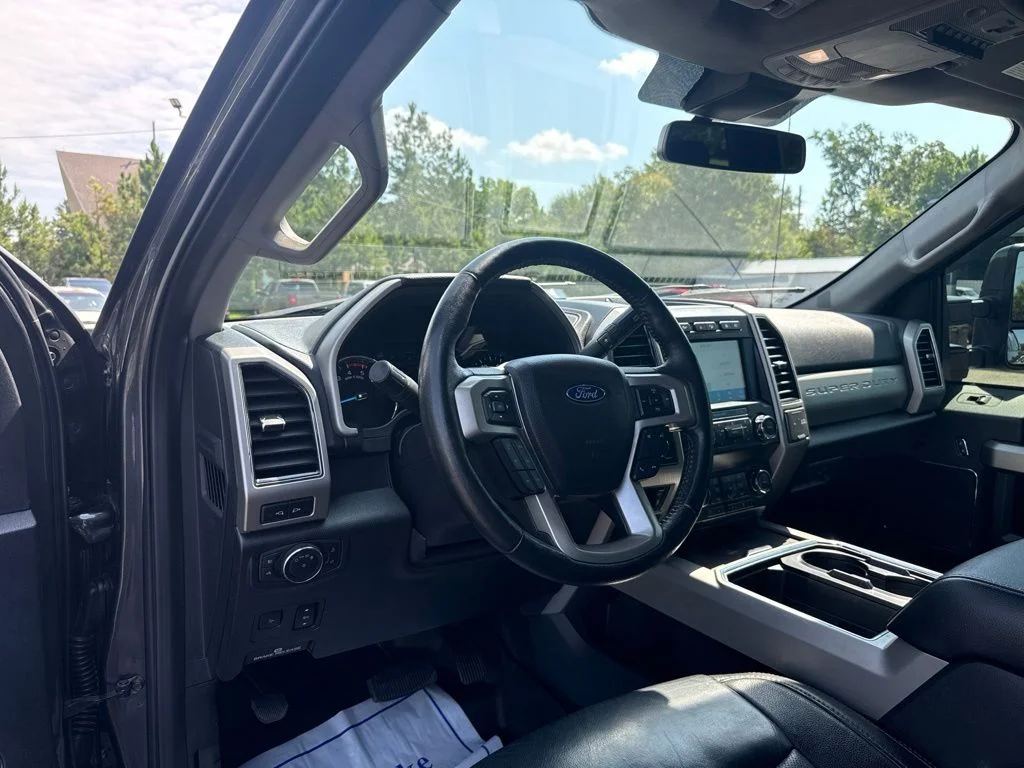 Used 2020 Gray Ford Lariat image 8