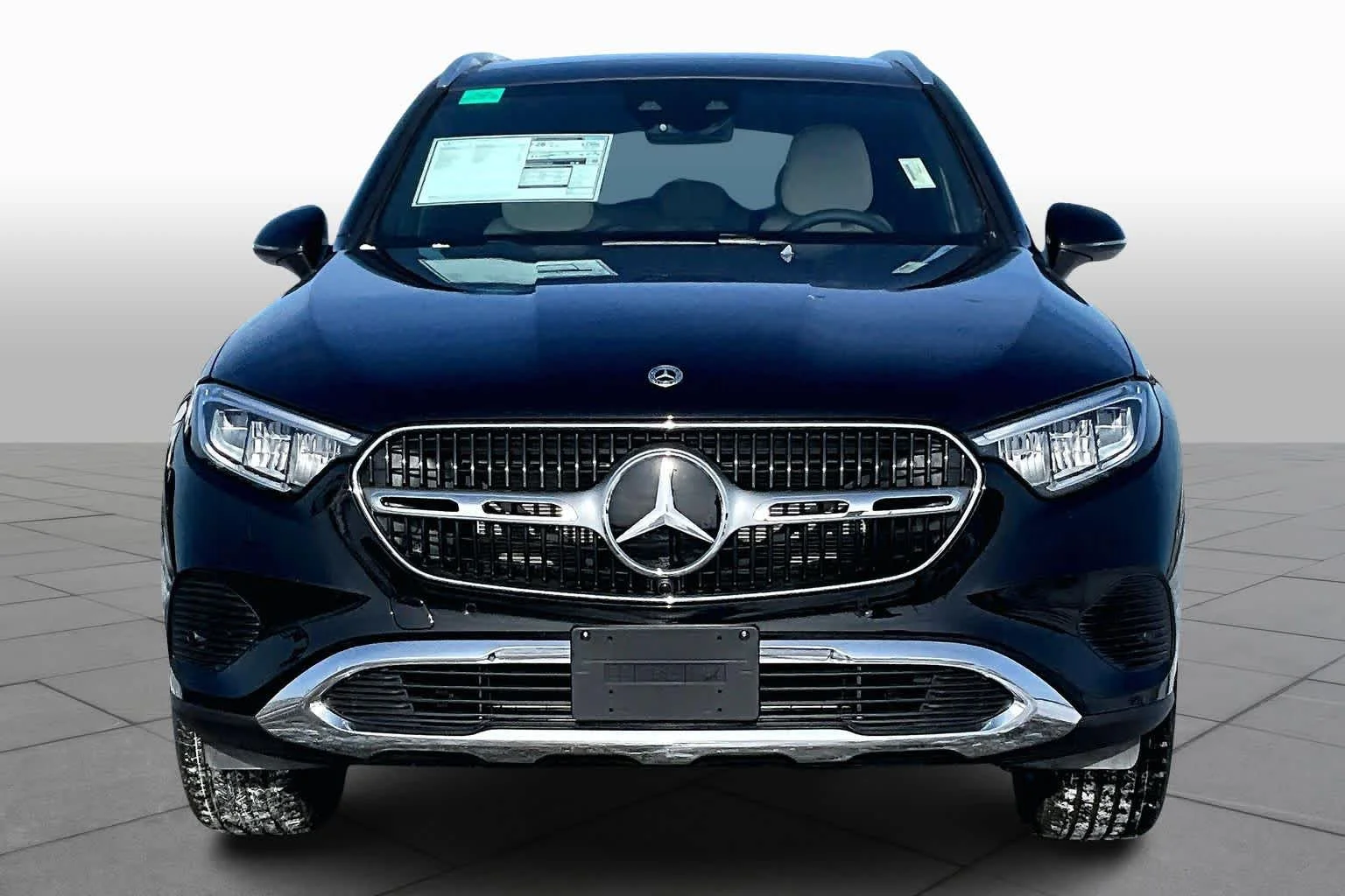 New 2026 040/Black Mercedes-Benz GLC 300 image 3
