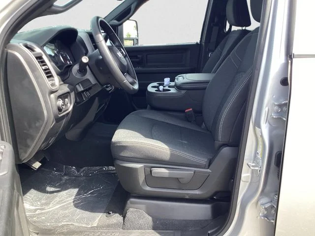 New 2026 Silver Ram BLACK EXPRESS CREW CAB 4X4 8