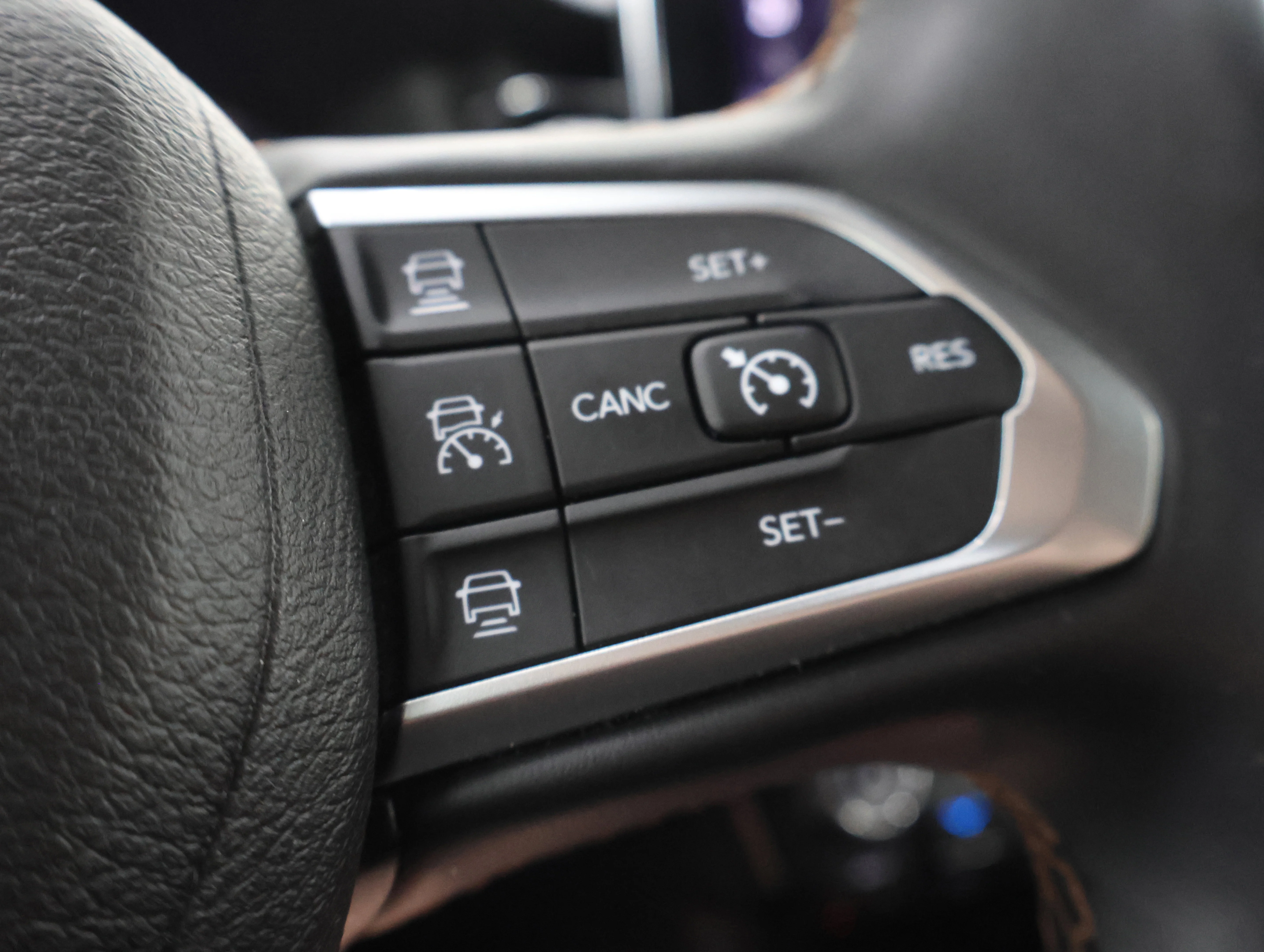 Used 2022 Redline Pearlcoat Jeep Limited image 14