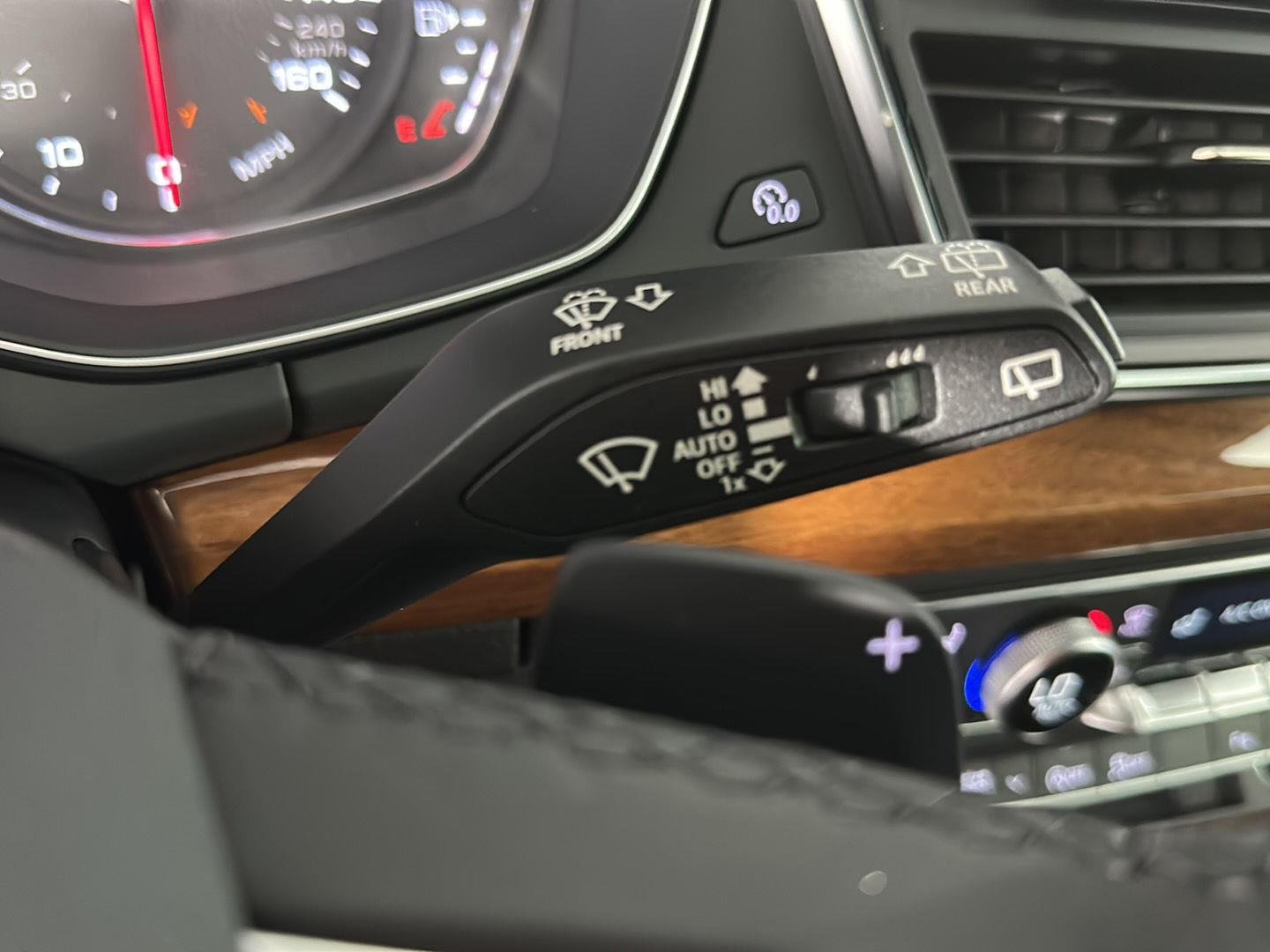 Used 2023 Daytona Gray Pearl Effect Audi S line Premium image 24