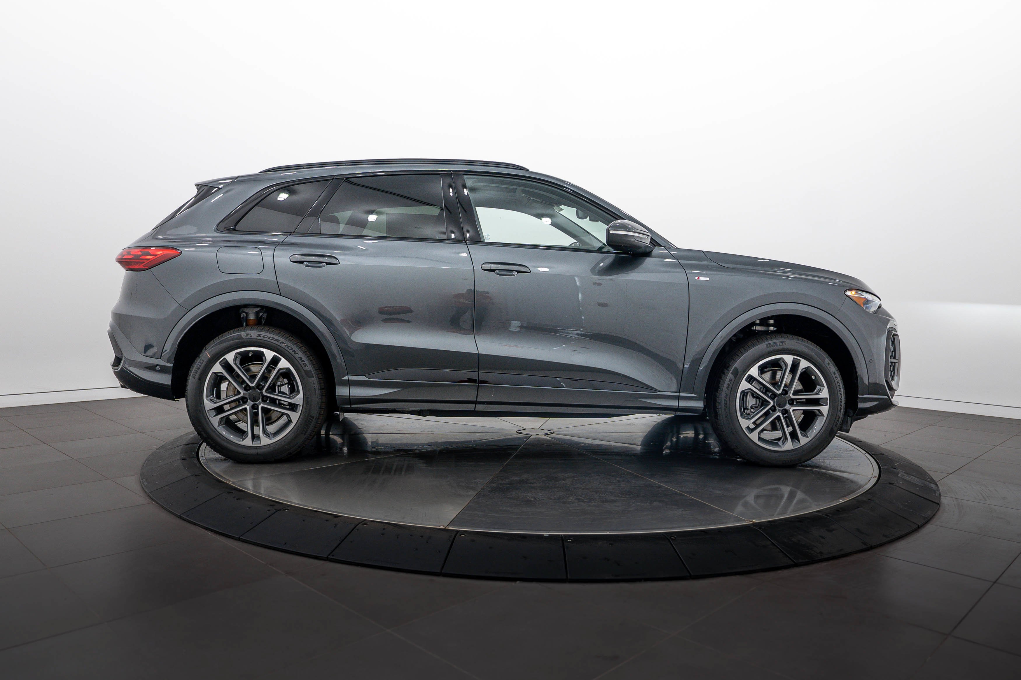 New 2026 Daytona Gray Audi Premium image 3