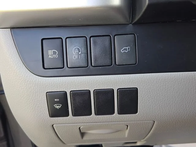 Used 2019 Gray Toyota XLE image 25