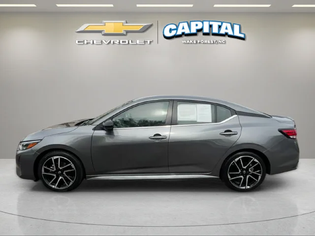 Used 2025 Gray Nissan SR image 2