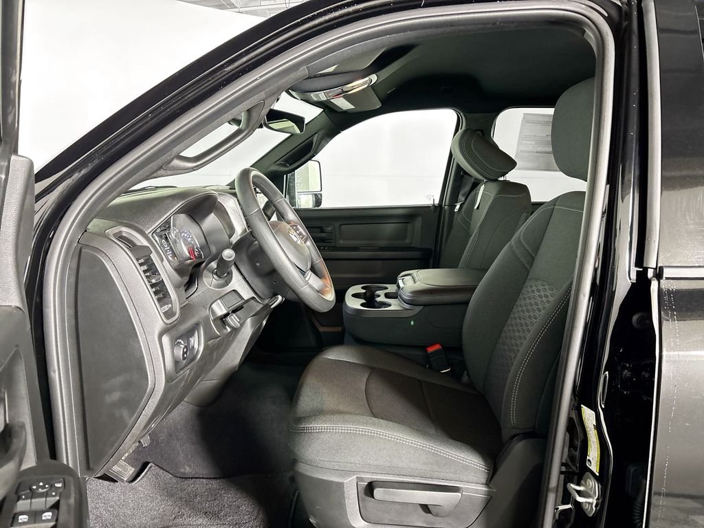 2026 RAM 3500 Tradesman - Photo 11