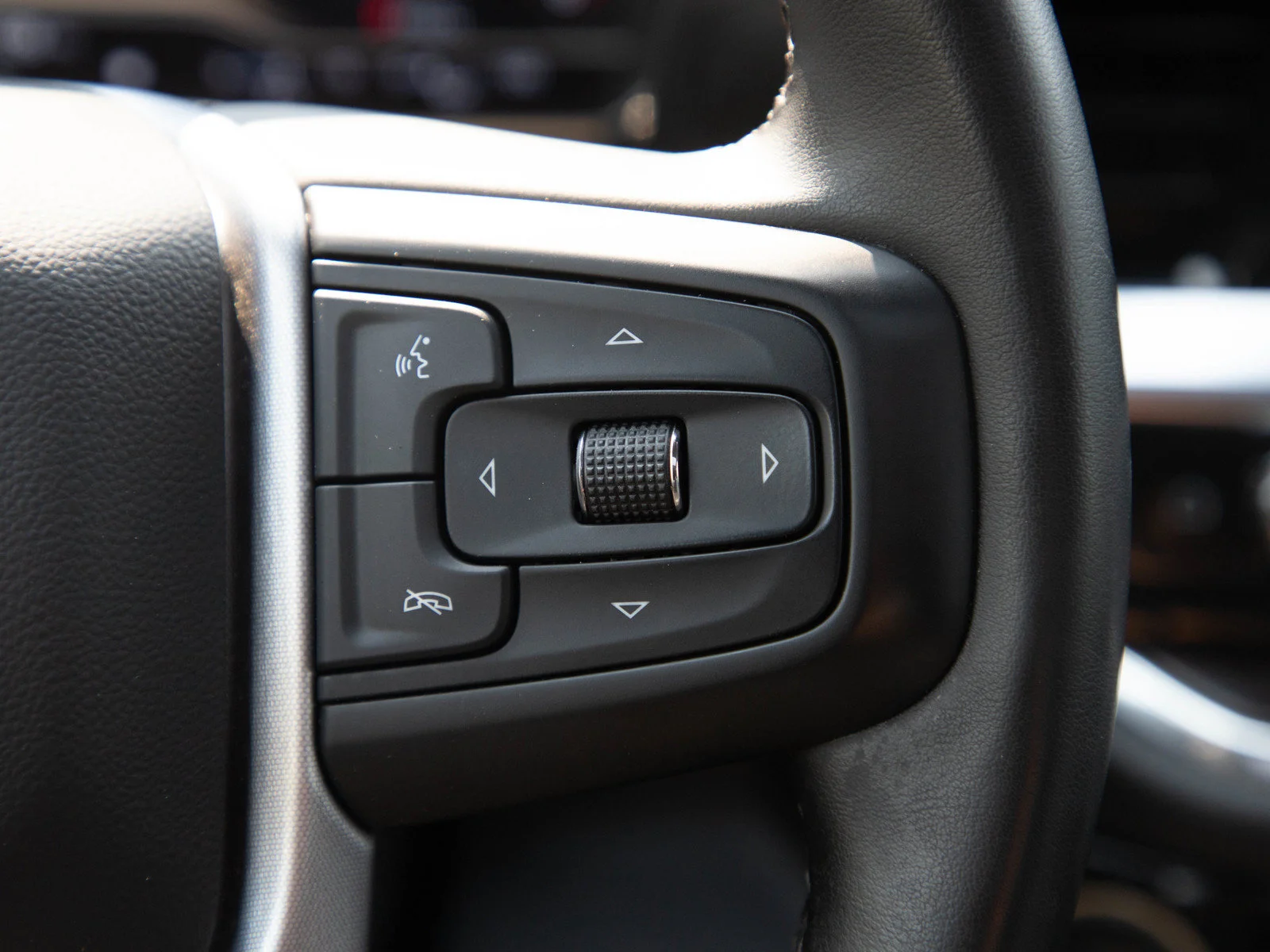 Used 2024 Volcanic Red Tintcoat GMC SLT image 28