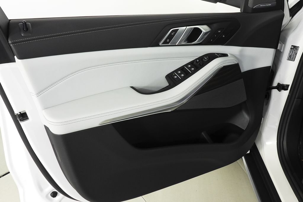 2026 BMW X5 40i - Photo 11