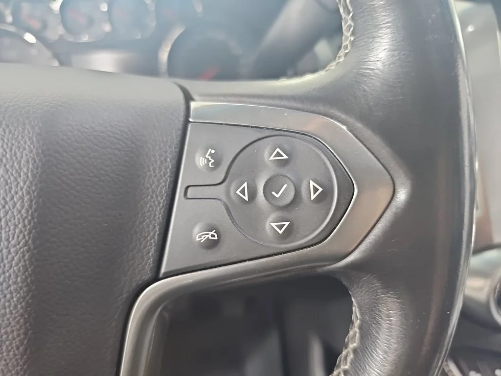 Used 2018 SUMMIT WHITE Chevrolet LT image 26