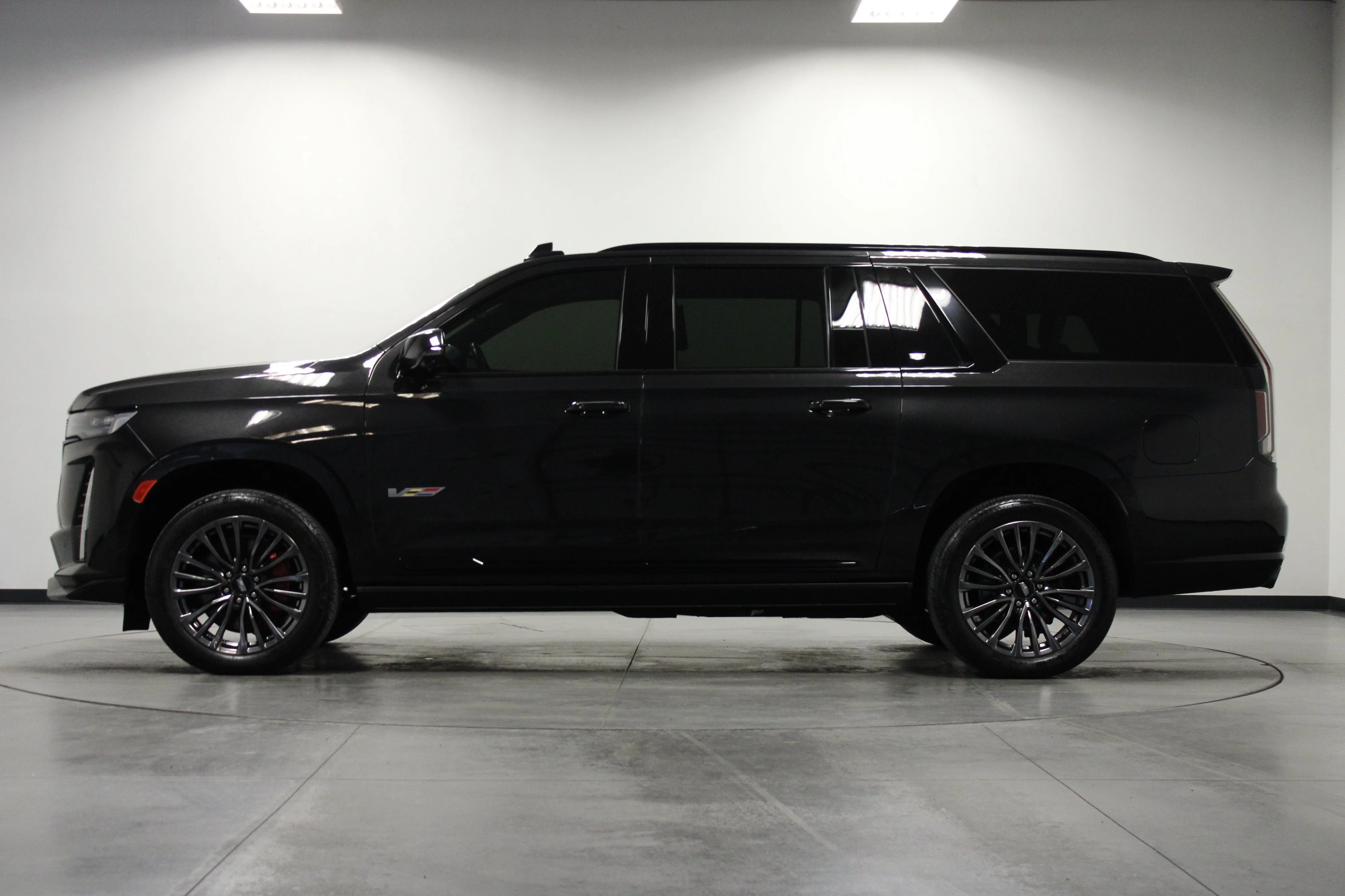 Used 2024 Black Diamond Tricoat Cadillac AWD V-Series image 7