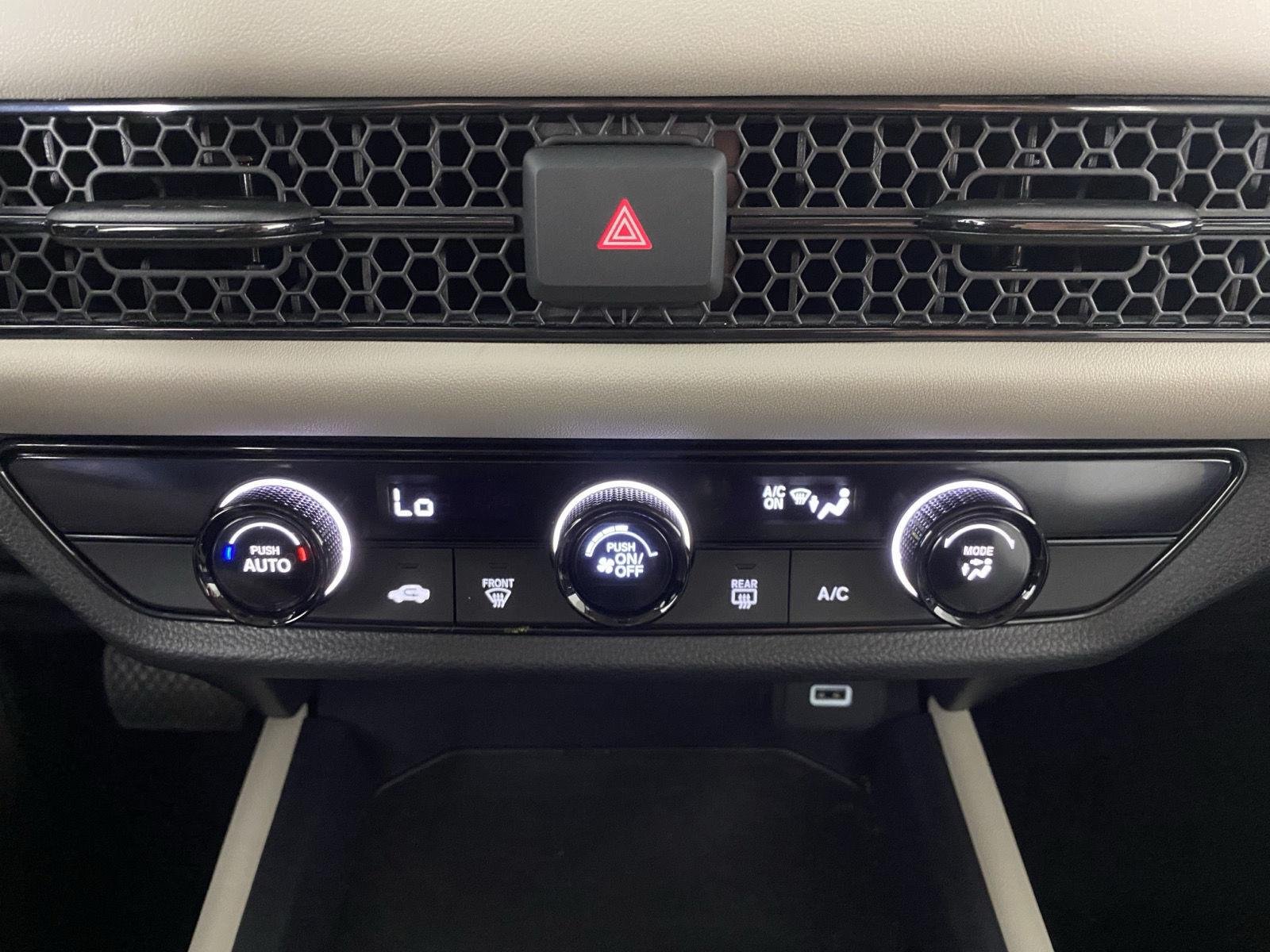 Used 2024 Nordic Forest Pearl Honda LX image 25