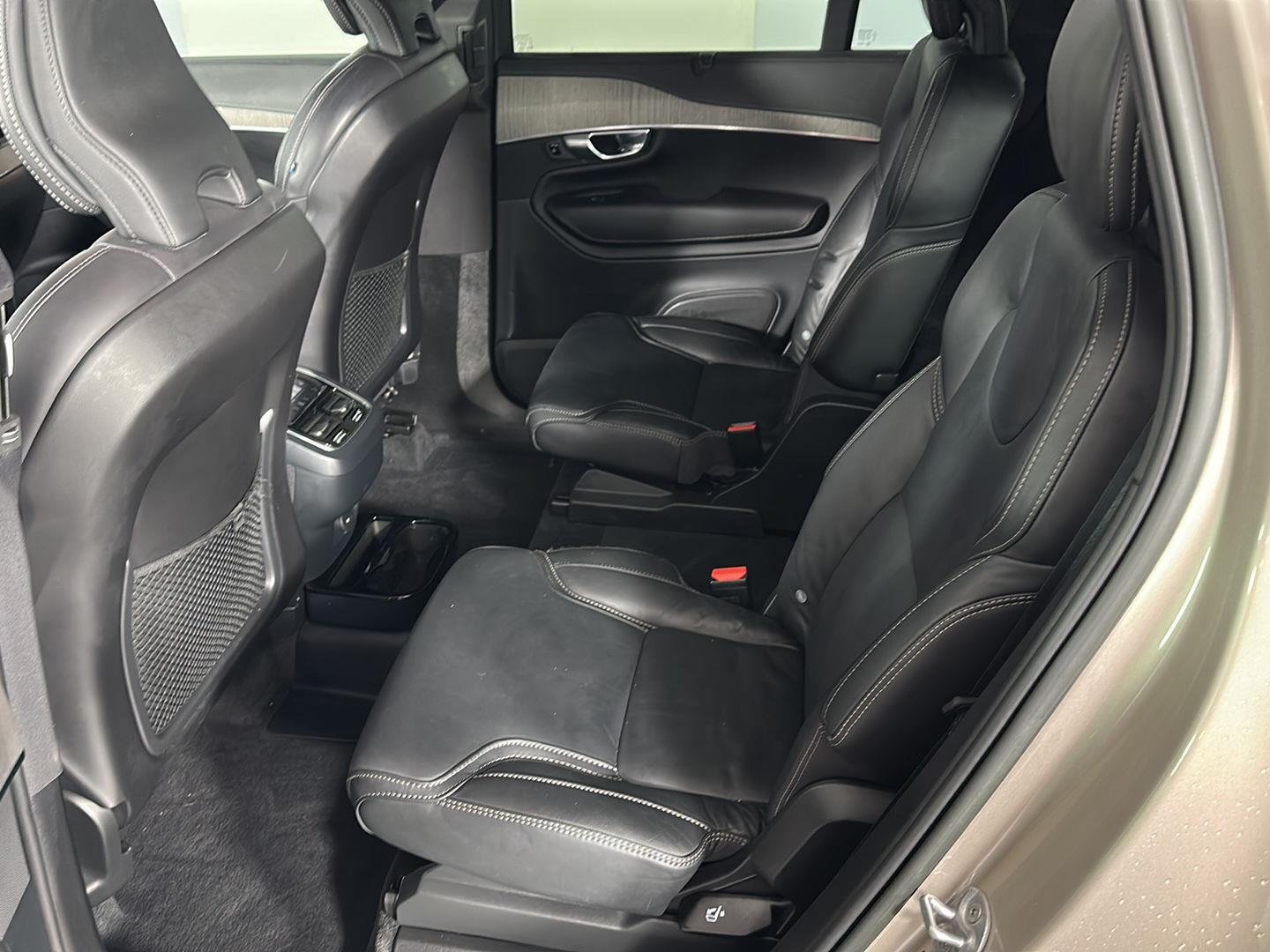 Used 2023 Bright Dusk Metallic Volvo Ultimate image 18