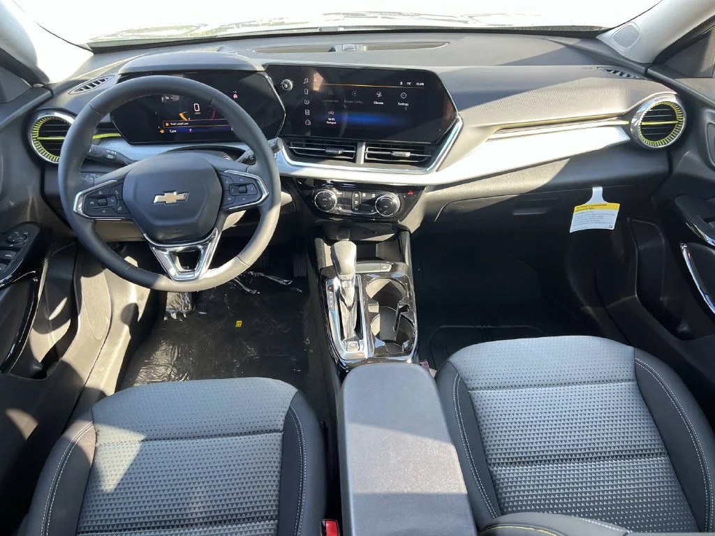 2026 Chevrolet Trax LT - Photo 10