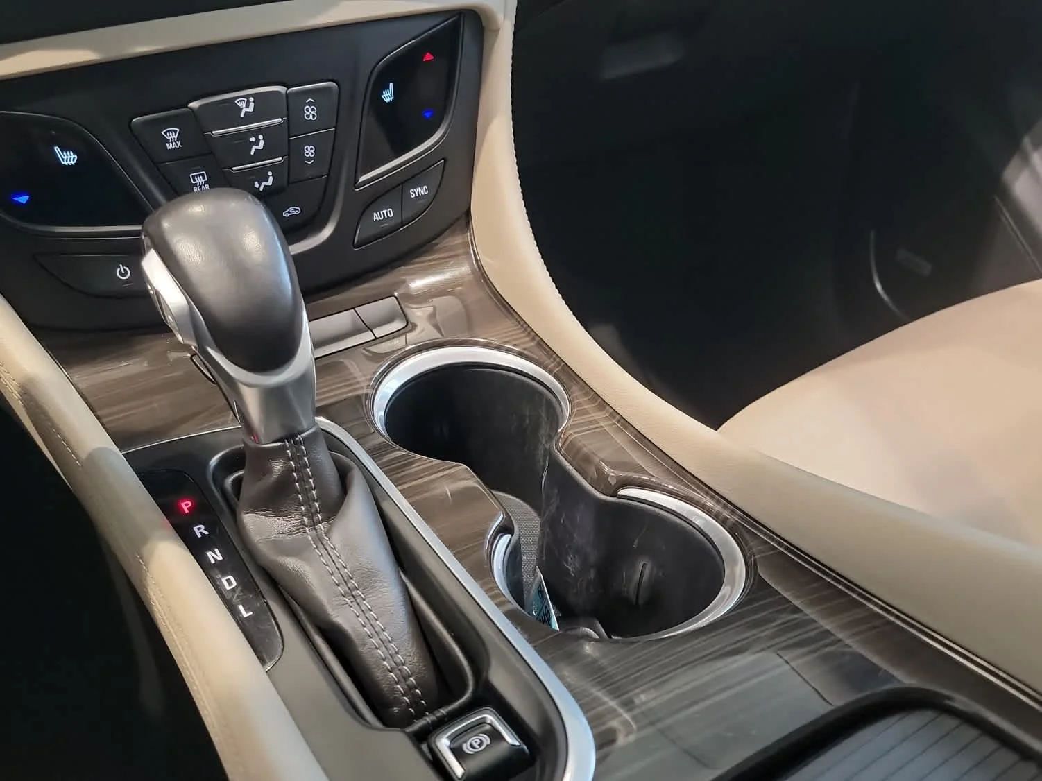 Used 2019 BRONZE ALLOY METALLIC Buick Premium image 16
