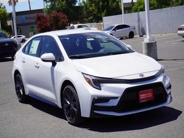 2026 Toyota Corolla Hybrid SE