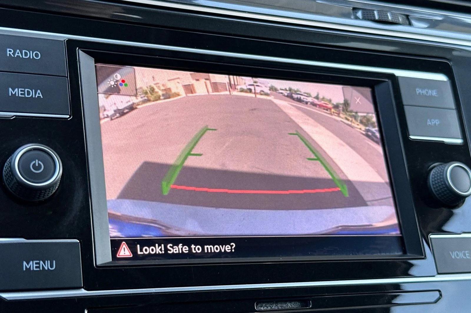 Used 2020 Silver Volkswagen 2.0T S image 21