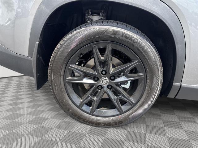 Certified Used 2026 Heavy Metal Toyota MAX Limited image 15