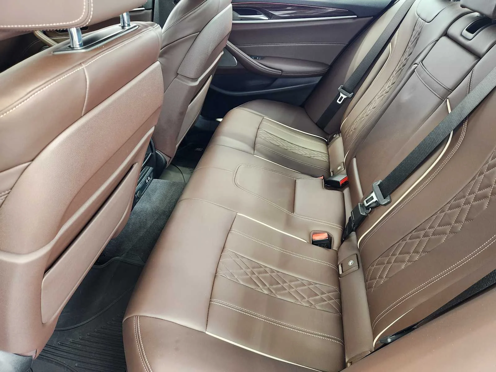 Used 2021 Phytonic Blue Metallic BMW 530i image 28