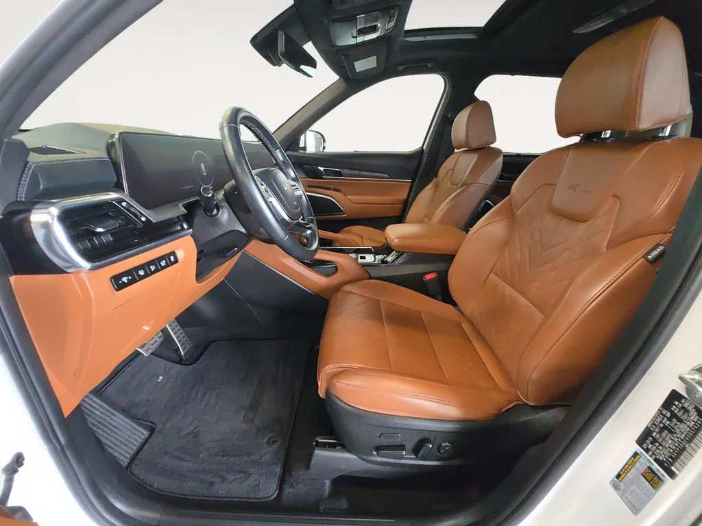 Used 2025 White Kia SX-Prestige X-Line image 11