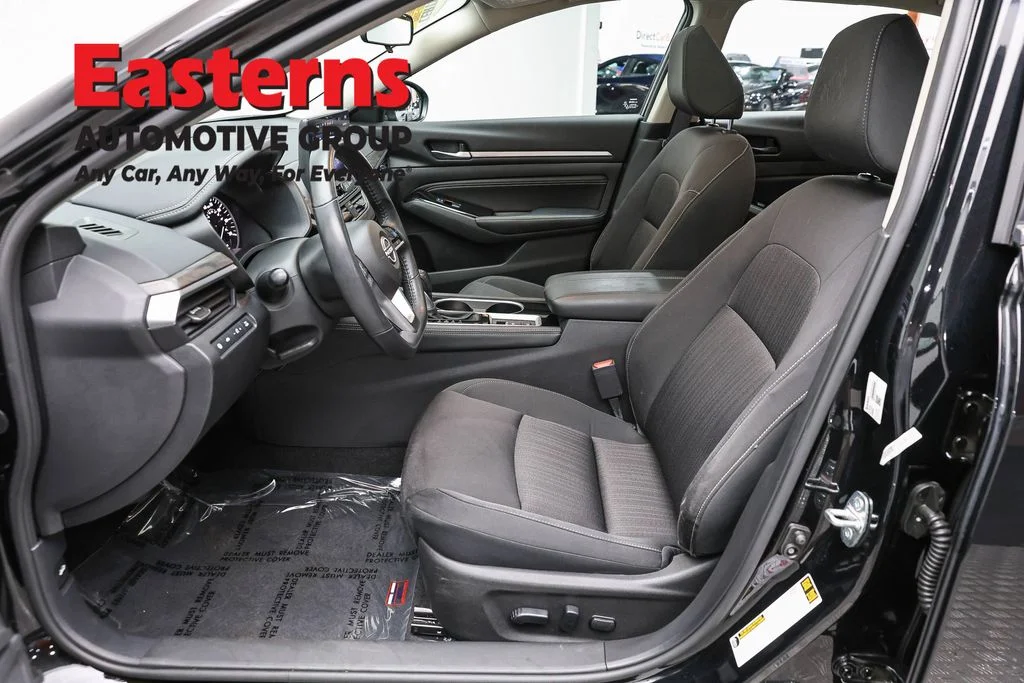 Used 2023 Black Nissan 2.5 SV image 14