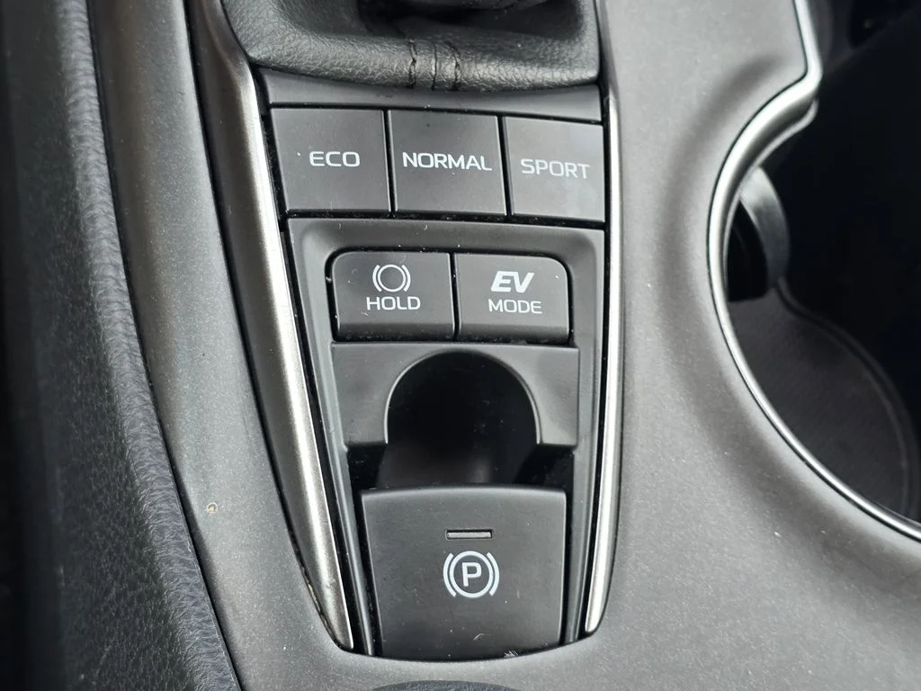 Used 2024 Ice Edge Toyota Hybrid SE image 22