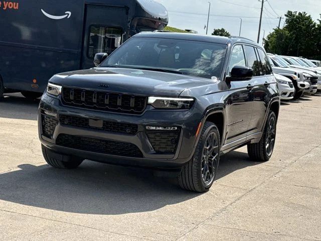 New 2026 Baltic Gray Metallic Clear-Coat Exterior Paint Jeep Summit image 11