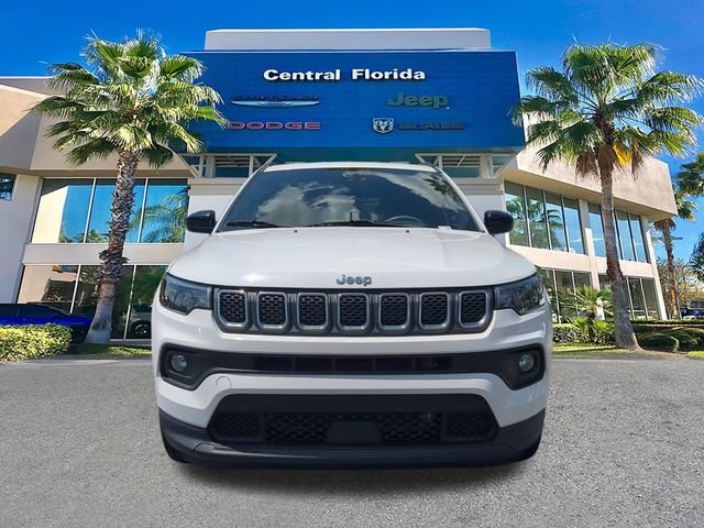 Certified Used 2023 White Jeep Latitude Lux image 3