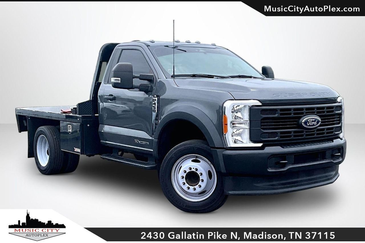 2023 Ford F-450 XL Regular Cab 145-In DRW's photo