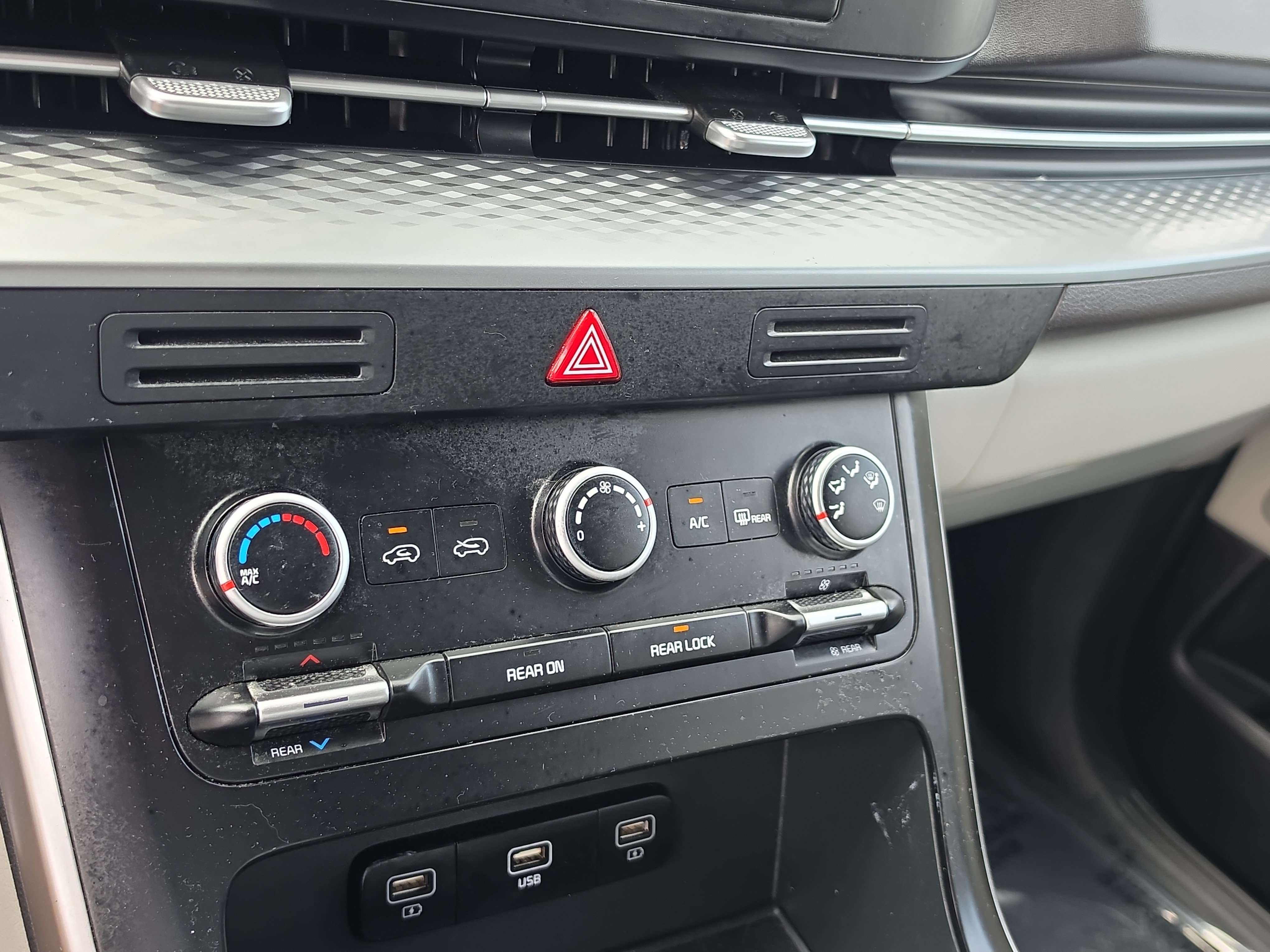 Certified Used 2024 Panthera Metal Kia LX image 24