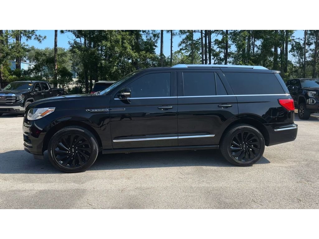 Used 2021 Black Lincoln Reserve image 5