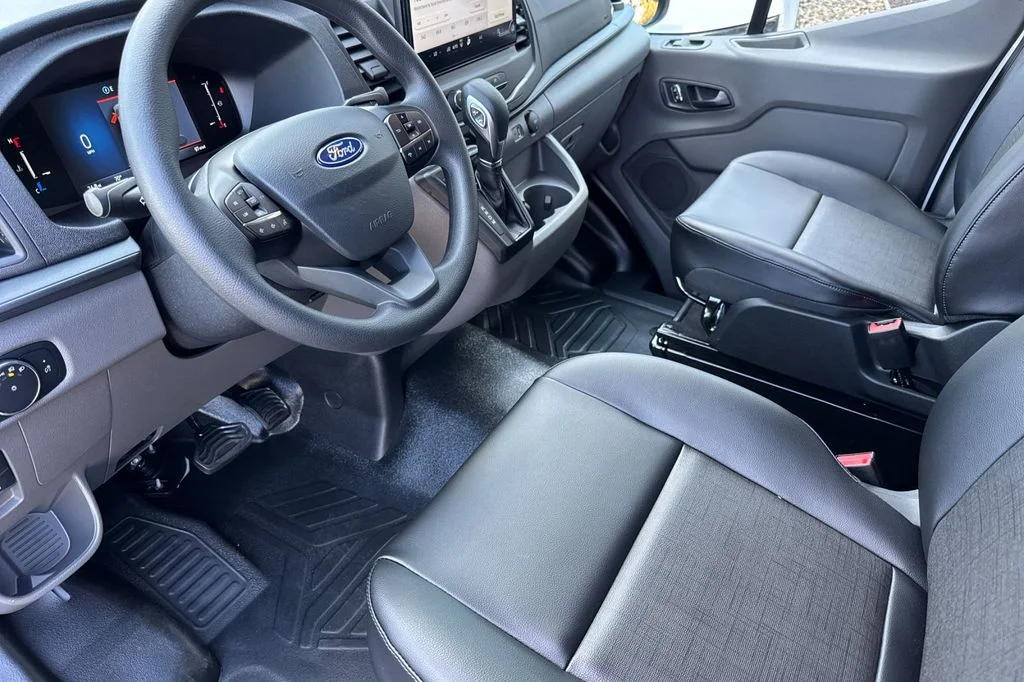 New 2026 Oxford White Ford Cargo Van image 10