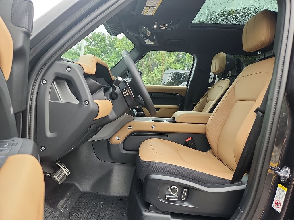 New 2026 Carpathian Grey Land Rover V8 image 6