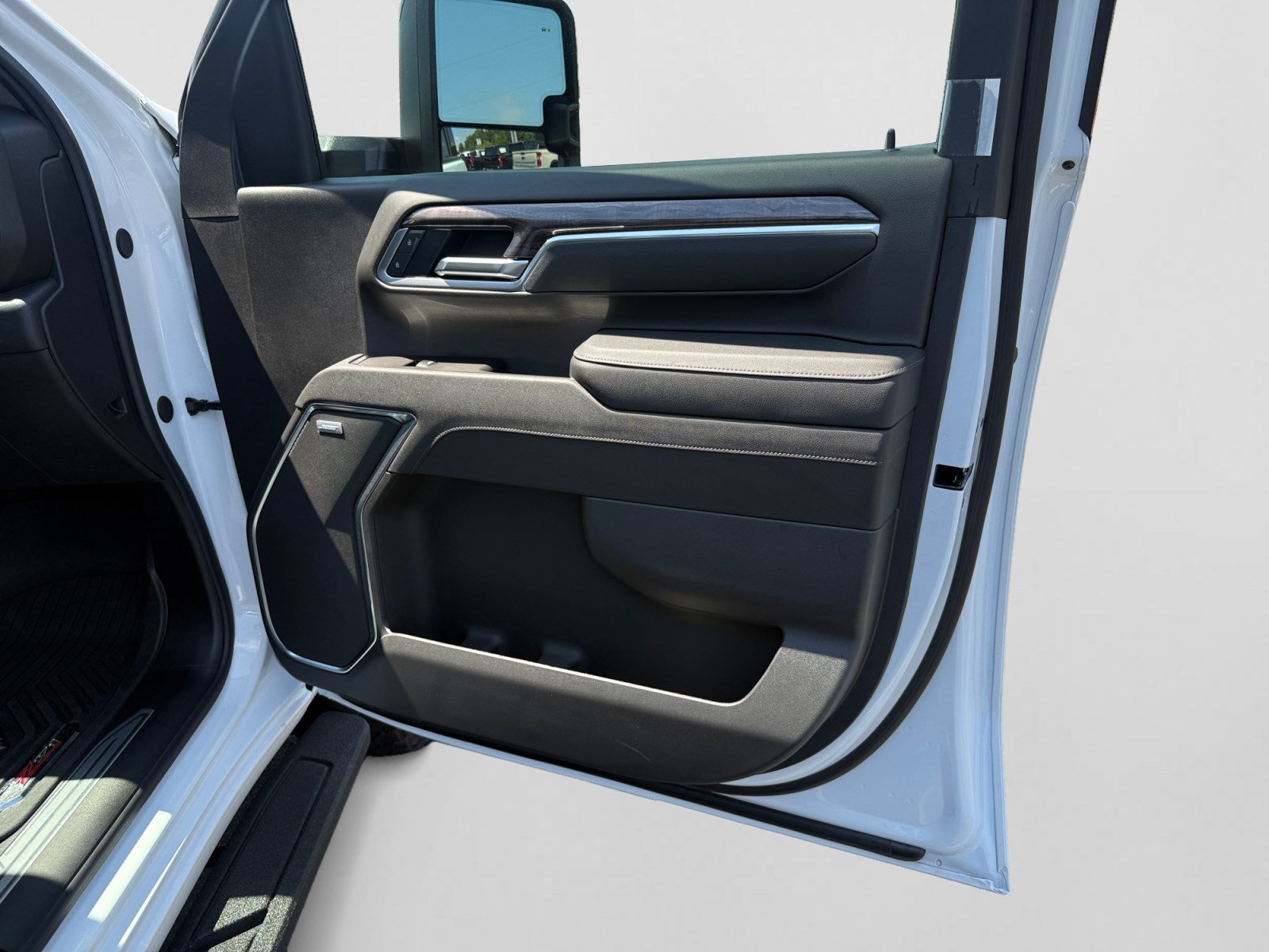 2026 Chevrolet Silverado 2500 HD LTZ - Photo 14