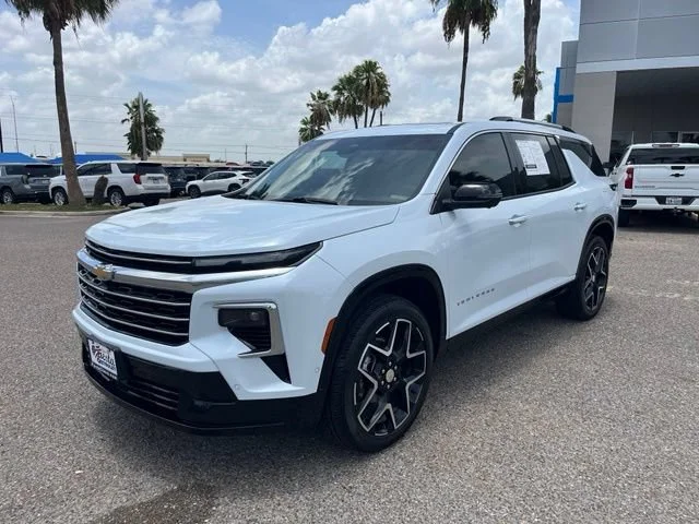Used 2026 Polar White Tricoat Chevrolet High Country image 3