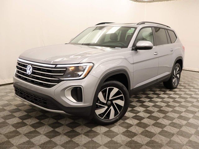 New 2026 Silver Mist Metallic Volkswagen 2.0T SE W/TECHNOLOGY image 1