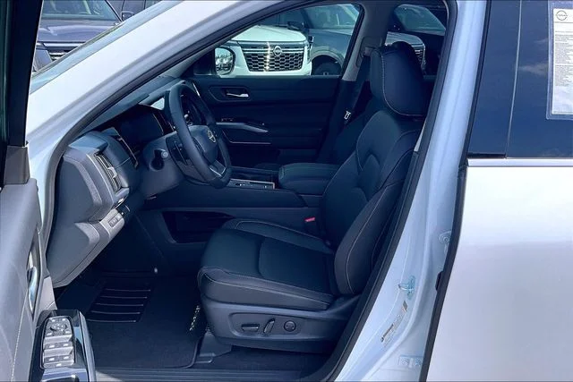 New 2026 Nissan Pathfinder SL 4D Sport Utility