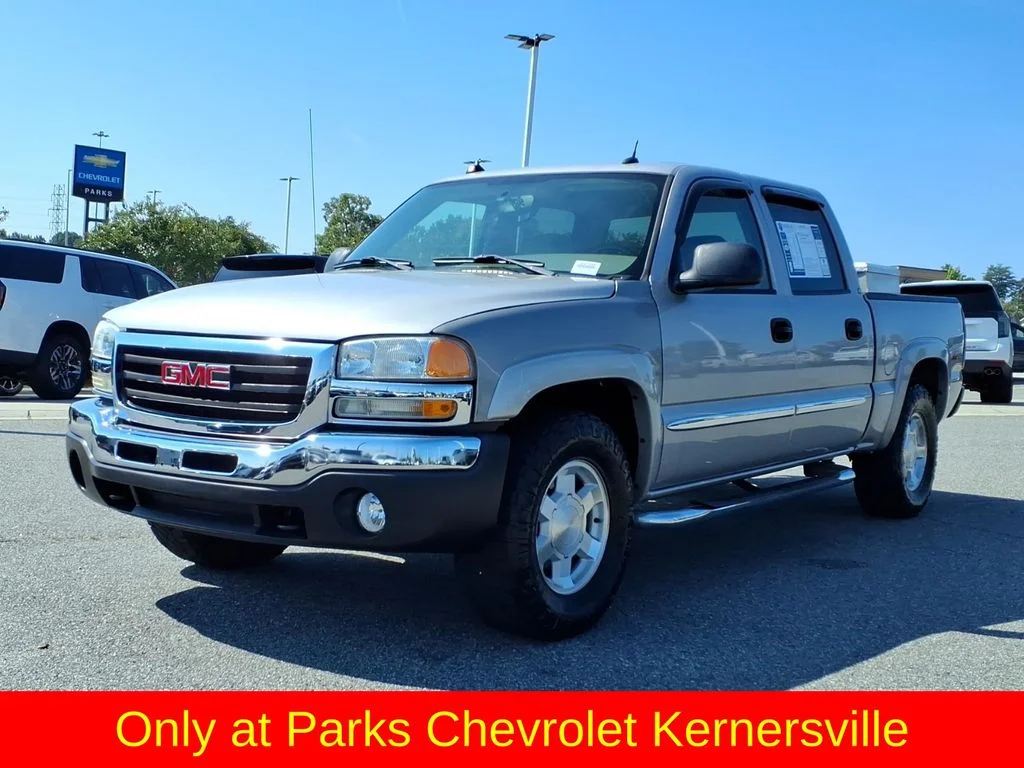 Used 2005 Silver GMC SLT image 5