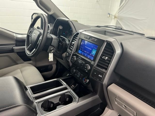 Used 2020 Blue Ford XLT image 24