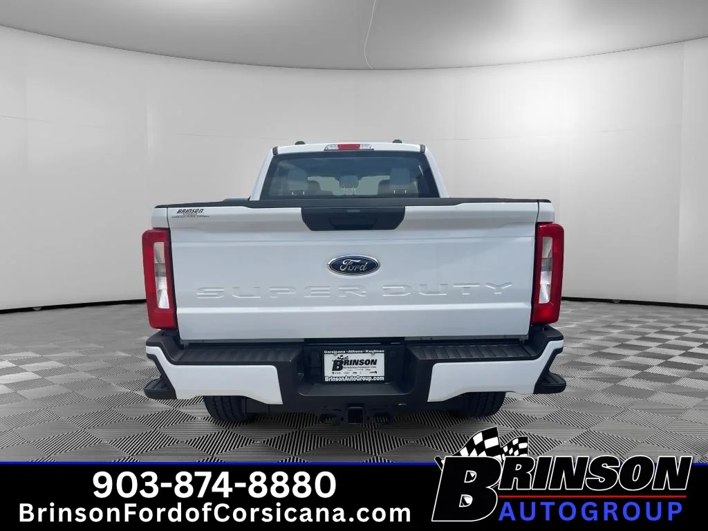 New 2026 Oxford White Ford XL image 4