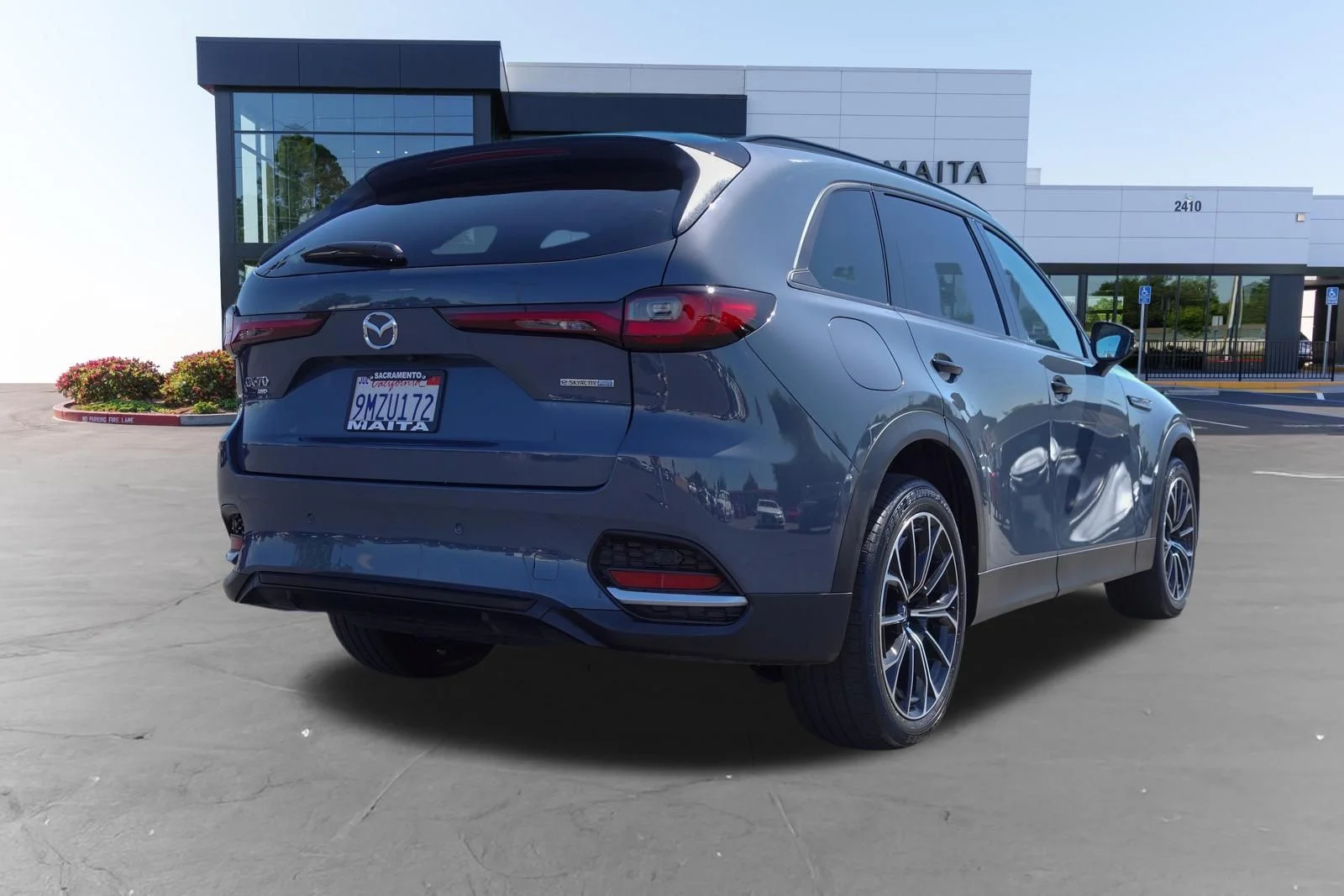 Certified Used 2025 Polymetal Gray Metallic Mazda Premium image 4