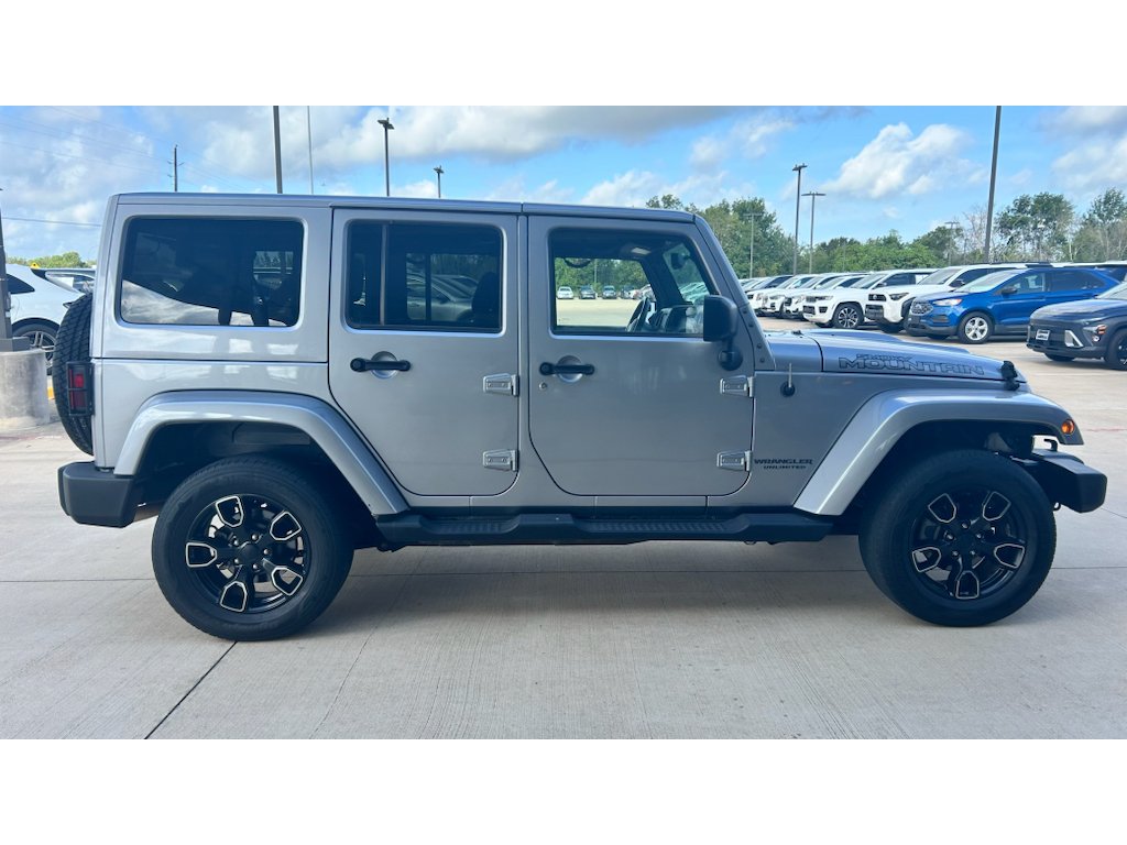 Used 2017 Silver Jeep Unlimited Sahara image 12