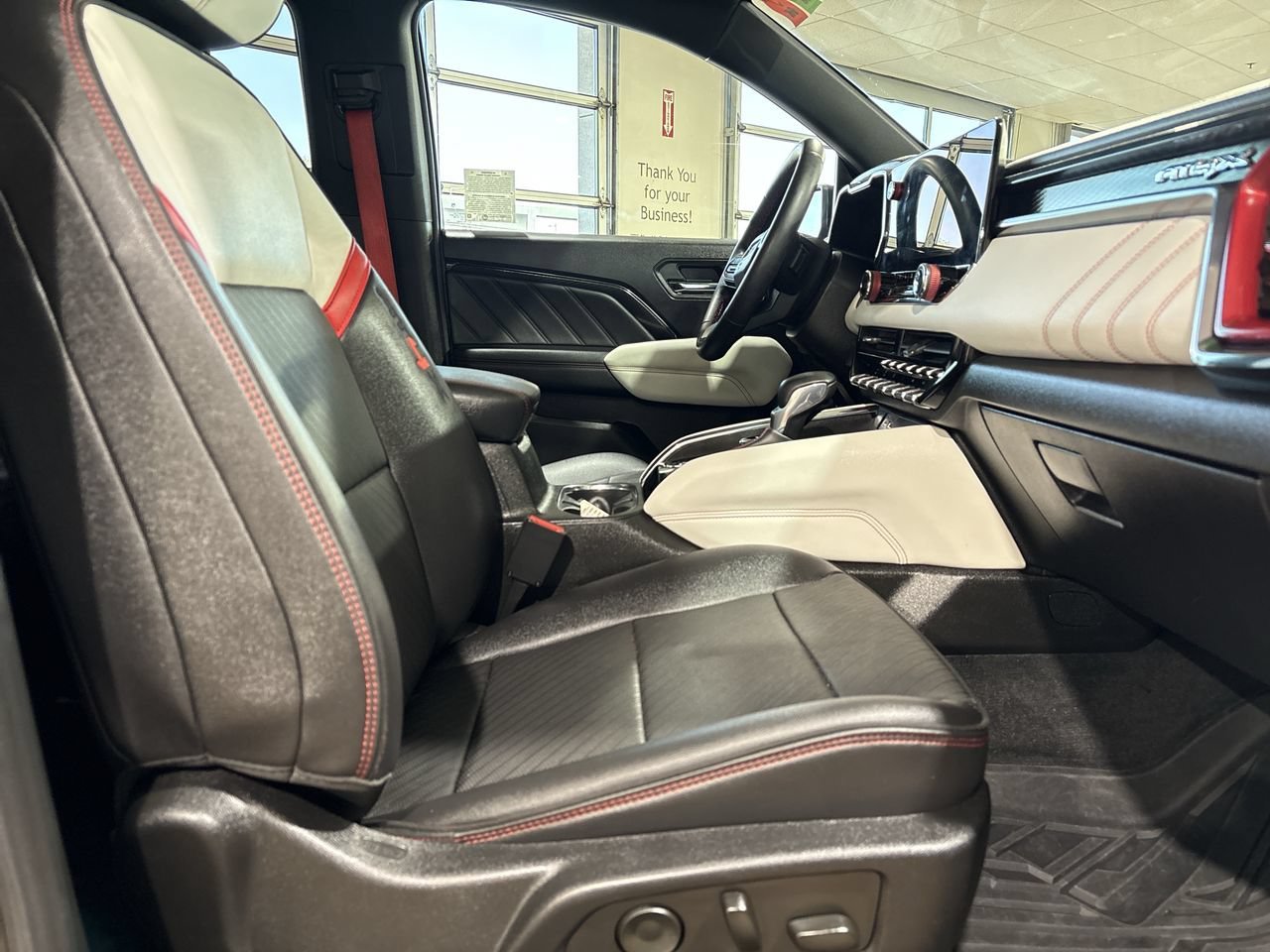 Used 2023 Onyx Black GMC 4WD AT4X image 26