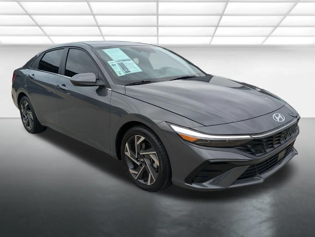 2025 Hyundai Elantra 2.0 SEL Convenience IVT's photo