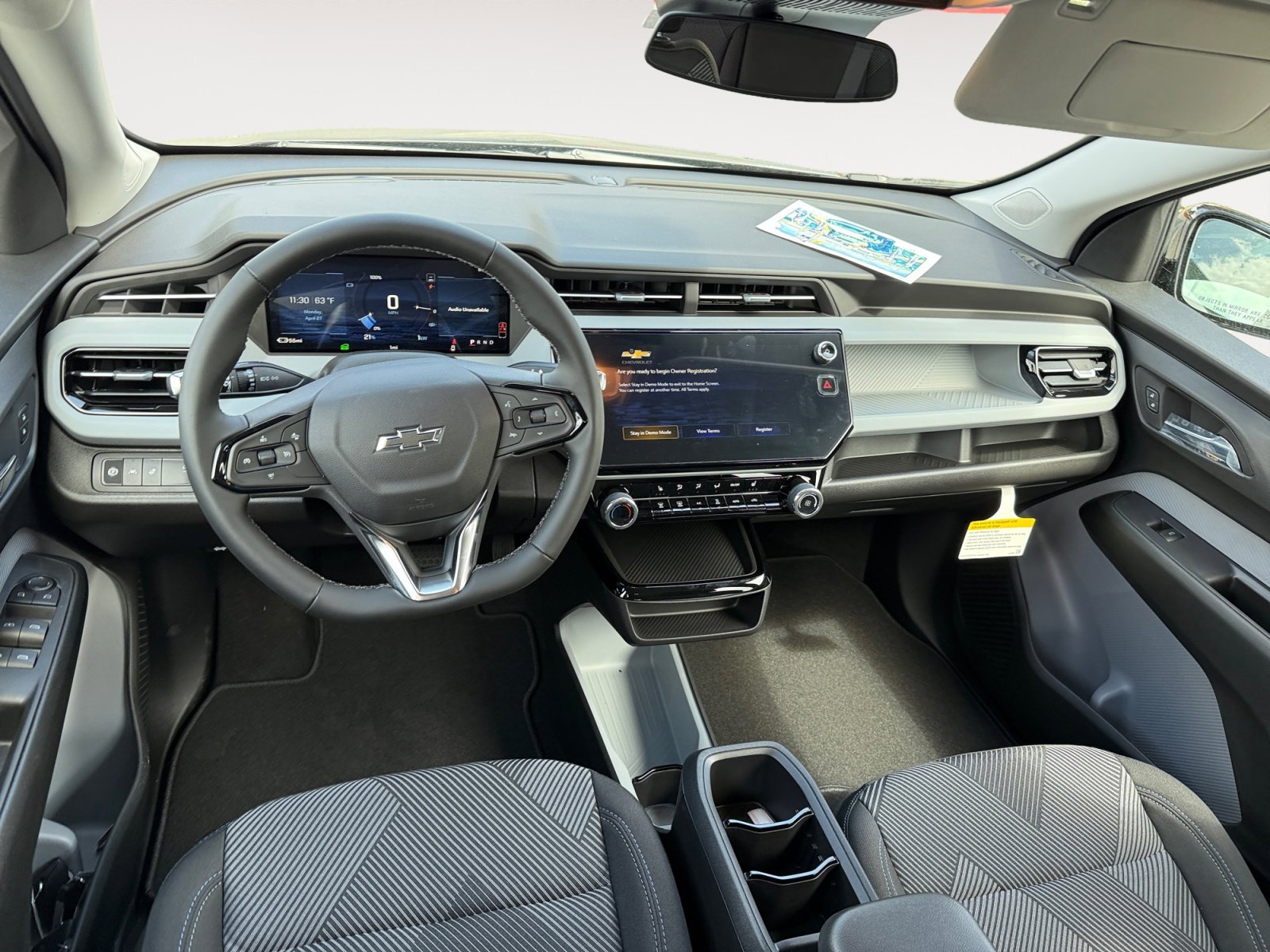 New 2027 Sterling Grey Metallic Chevrolet LT image 15