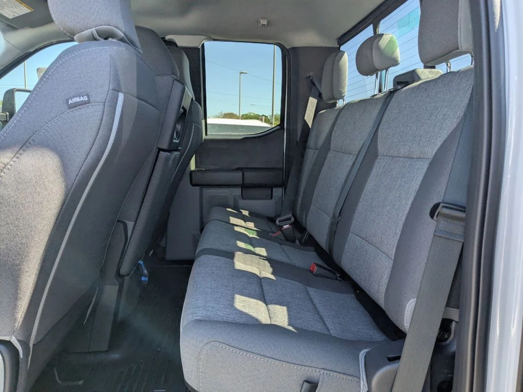New 2026 Oxford White Ford XL image 14