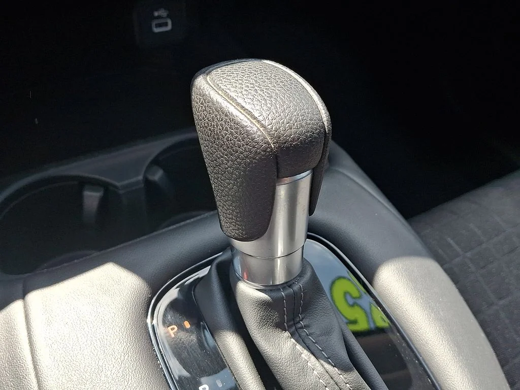 Used 2025  Honda LX image 14