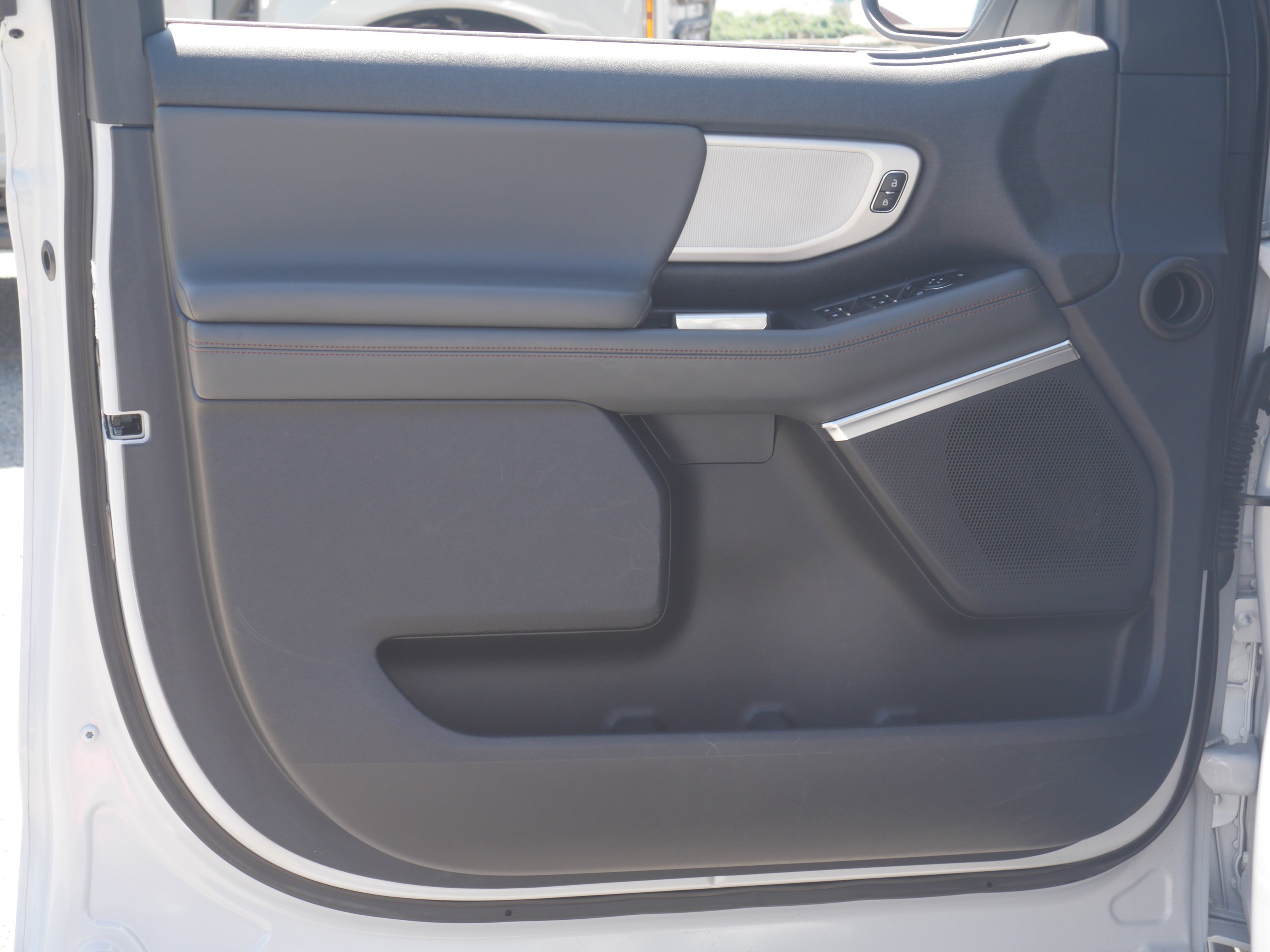 Certified Used 2025 Space Silver Ford Active image 32